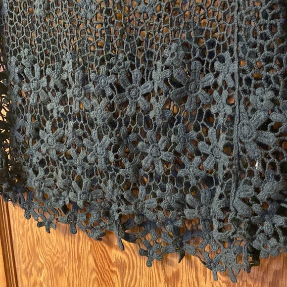 Crochet Top - Picture 2 of 3